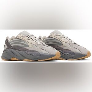 Adidas Yeezy Boost 700 V2 | Tephra